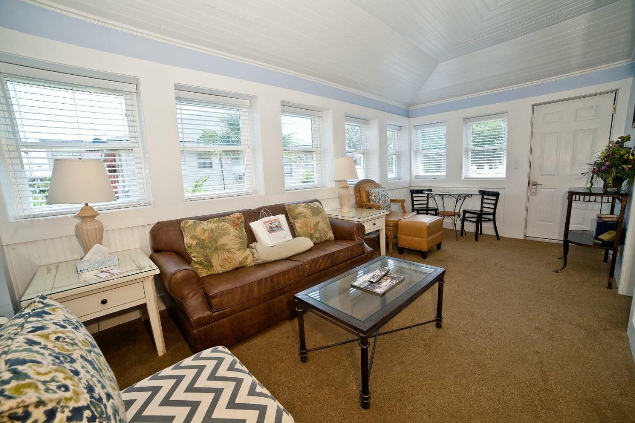 Georgianne Inn&Suites Tybee Island Esterno foto